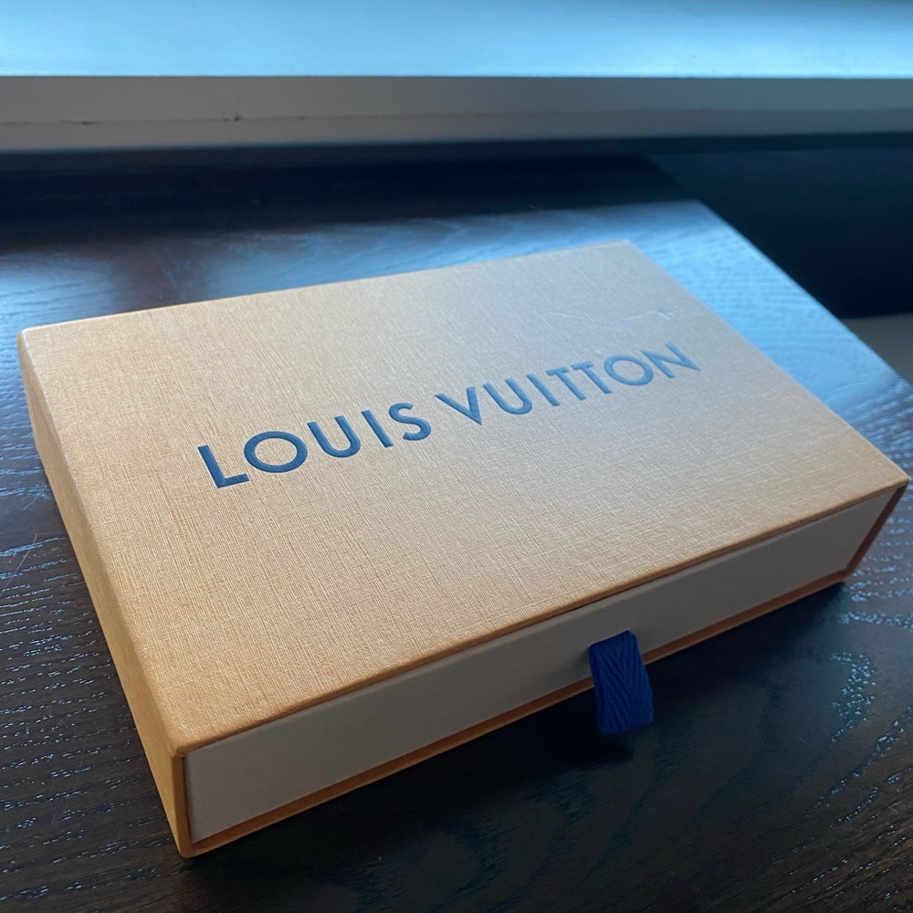 Louis Vuitton box